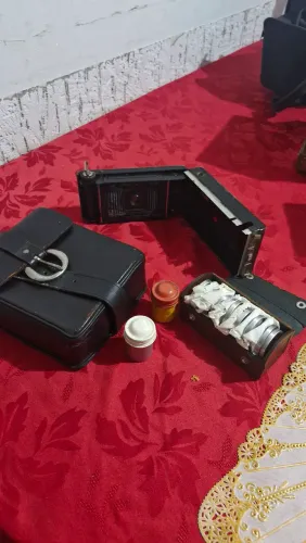 Kodak Junior Six-20. Câmera dobrável analógica. 