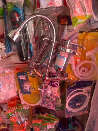 Torneira flexível com chuveirinho 