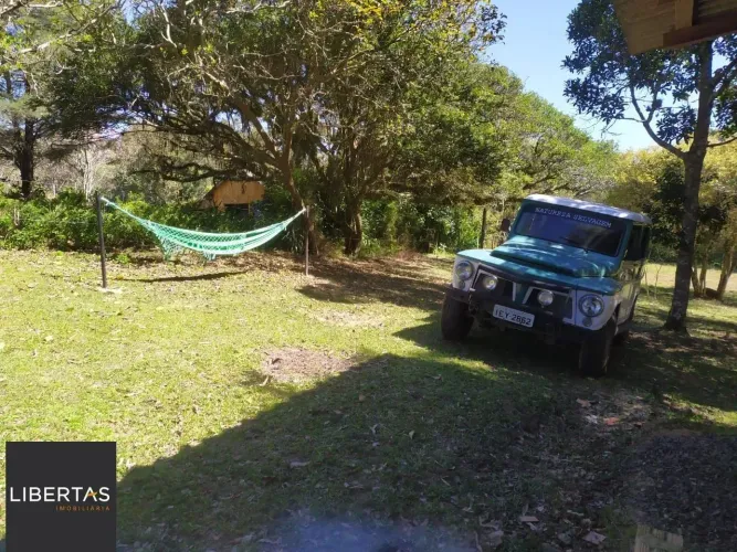 Sítio em Itapuã
