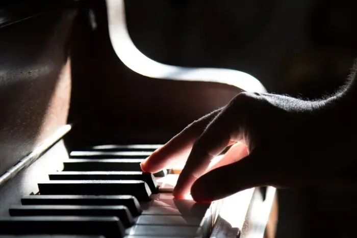 Aulas de Teclado e Piano Popular