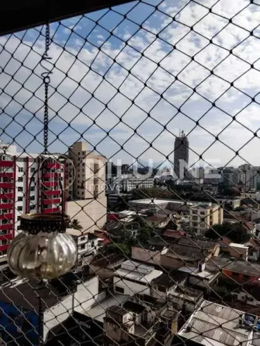 Porteira Fechada 2 quartos na Av. Marquês de Paraná