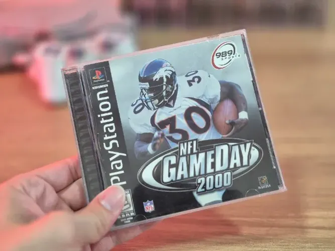 NFL GAMEDAY 2000 - PLAYSTATION 1