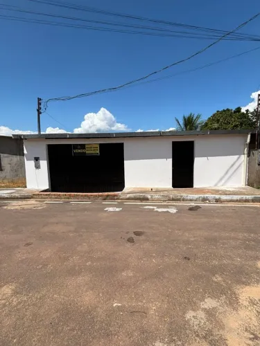 Vendo casa no Iranduba no bairro Tom Lopes, com 4 quartos.