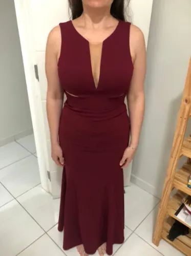 vestido de festa bordô rodado