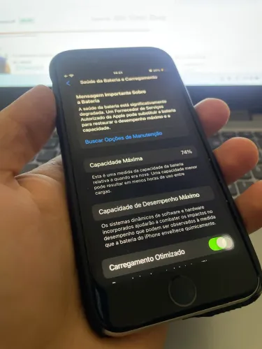 IPHONE SE 2020 - Bateria 74%