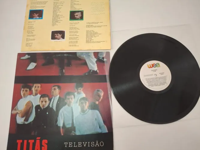 LP Titãs Televisão com encarte Ótimo 