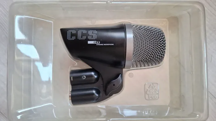 Mic de Bumbo AKG D11