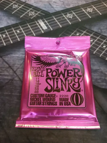 Cordas Ernie Ball Power Slinky 2220 - Guitarra Elétrica