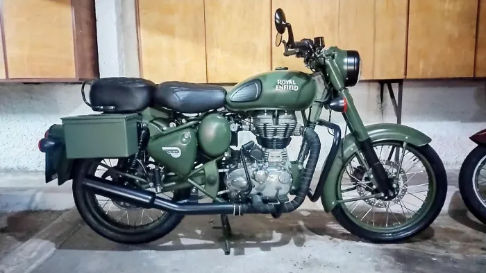 Royal Enfield Classic 500 Battle Green