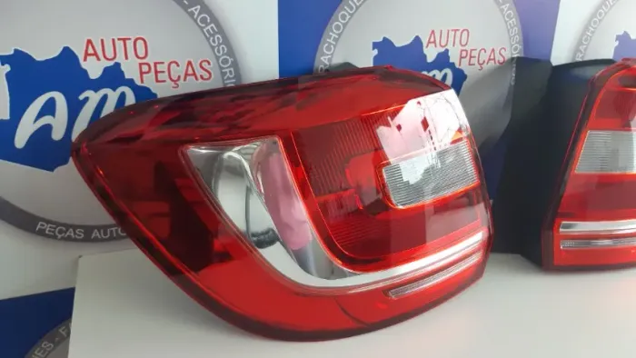 lanterna sandero 2015 a 2019