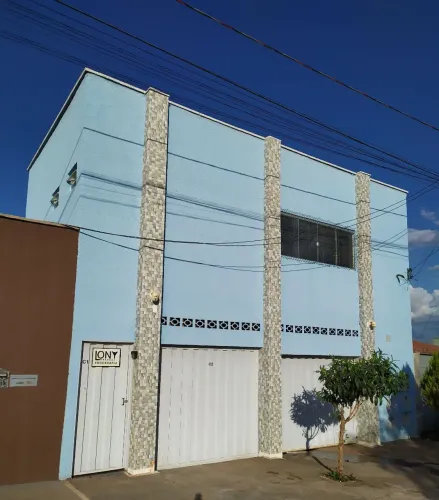 Casa + sobrado comercial no Residencial Orlando de Morais 