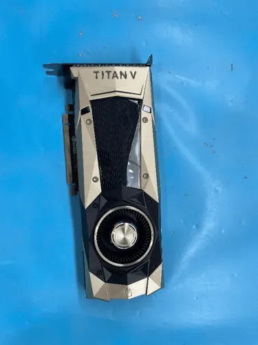 NVIDIA TITAN V 12GB HBM2 - GPU 