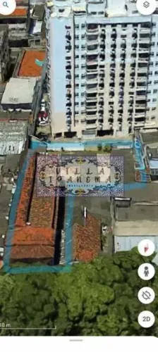 TERRENO COM KITNET, QUARTO E SALA, E ESTACIONAMENTO NO CENTRO DE NITERÓI.