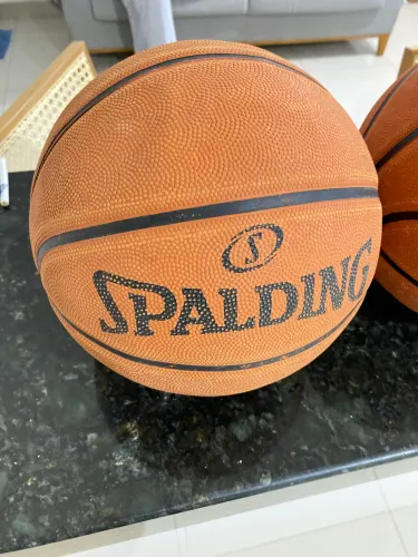 2 Bolas de basquete spalding