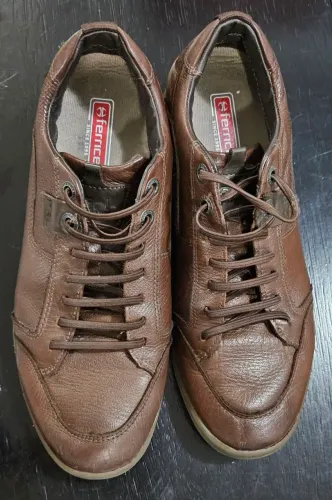 Sapatênis em couro masculino Ferricelli marrom tamanho 40