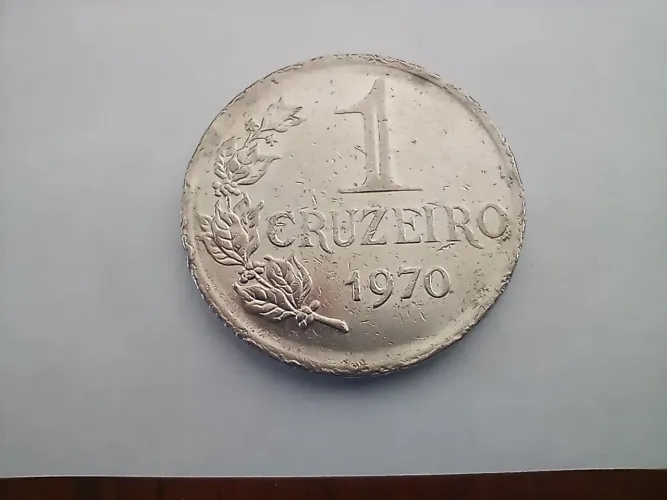 3 moedas de cruzeiros