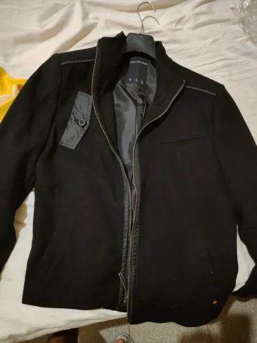 Jaqueta Calvin Klein Jeans - Elegância e Estilo!