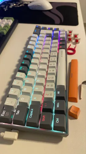 Teclado gamer E-YOOSO z686