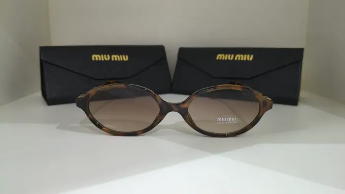 ÓCULOS DE SOL MIU MIU FEMININO