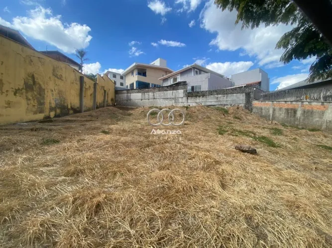 Lote à venda no Belvedere em excelente localização!!!