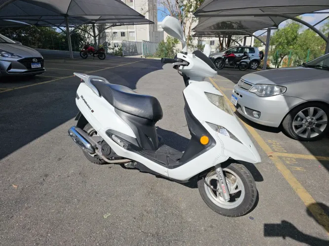 Suzuki Burgman 2014