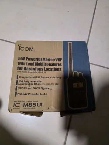 Radio icon IC M85UL