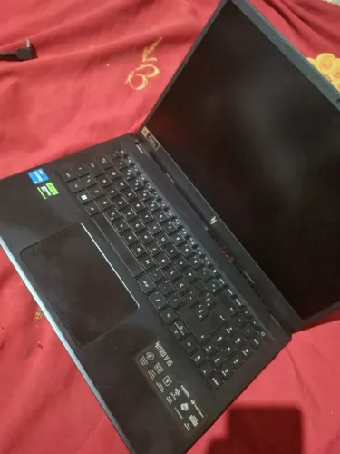 Acer nitro v15 Rtx 4060 8gb i5 13th 32gb ram 1,5tb ssd nvme