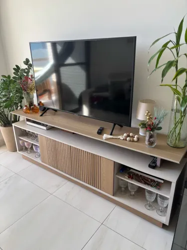 VENDO RACK PARA SALA
