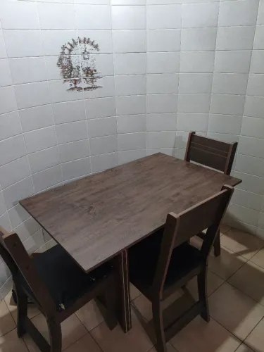 Mesa 4 cadeiras