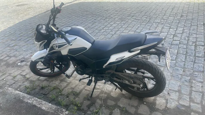 Jef 150 / Alugo / vende se 