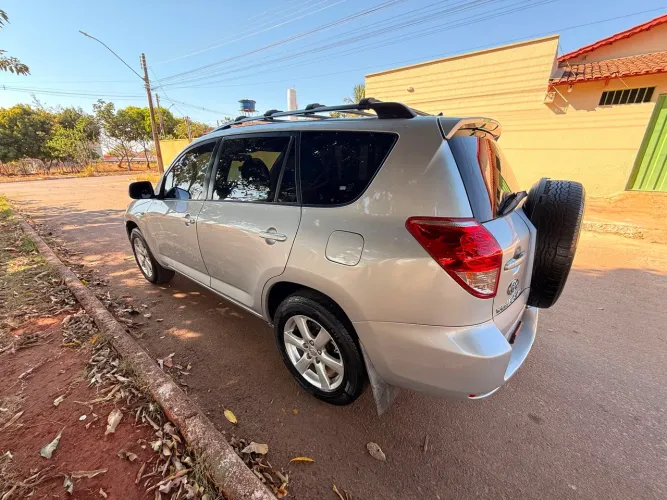Toyota RAV4 2.4 4X4 16V 170cv Aut. 2008