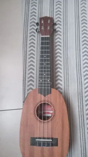 Ukulele macland concert eletro acustico