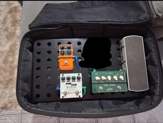 Set de Pedais Completo com Fonte e Pedalboard