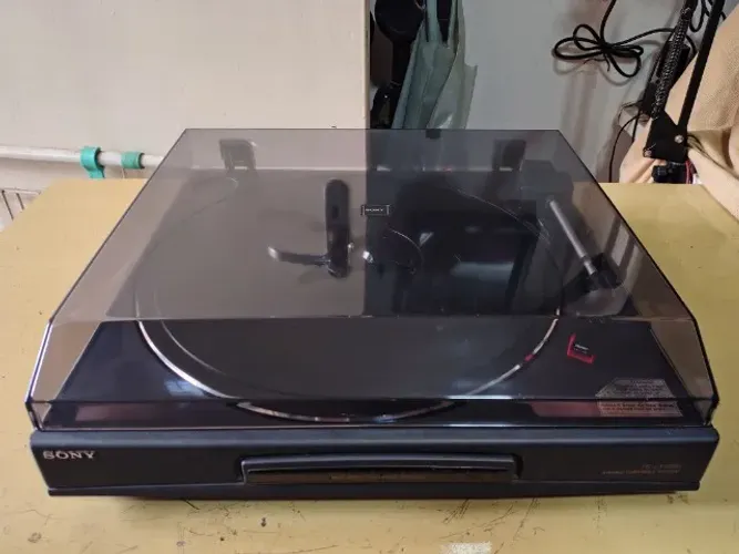 Toca Discos Sony PS-LX45BR com pré-amplificador