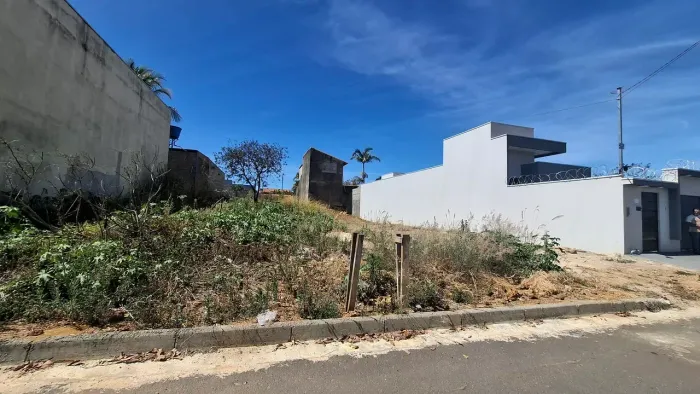 Imóvel para venda com 360 metros quadrados em Jardim Belvedere - Caldas Novas - GO