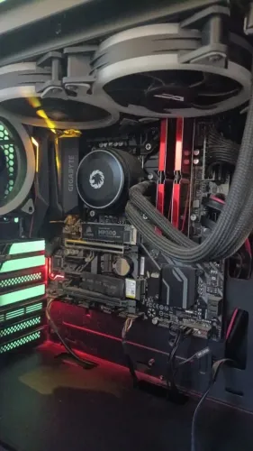 Processador I5 9600k, Placa mão Gigabyte Z390 e water cooler