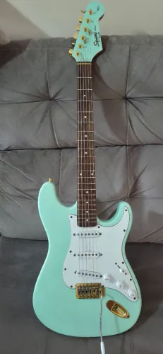 Stratocaster Custom em mogno