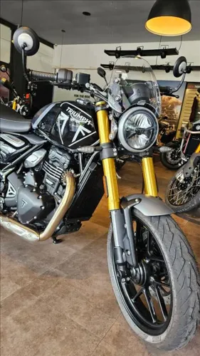 TRIUMPH SPEED 400
