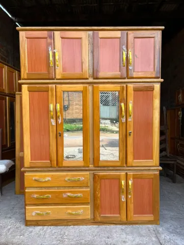 Guarda roupa de casal 4 portas novo madeira angelim