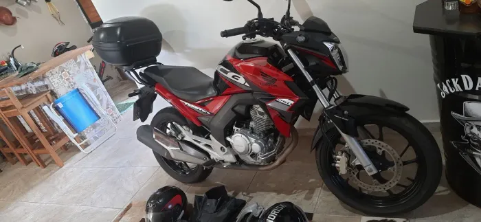Vendo Moto Tuwister com acessórios, R$20.000,00
