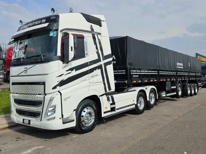 Volvo FH 460 6x2 Globetrotter Teto Alto Ano 24 Mola + 4 Eixo Graneleiro Estrada C/Pneus