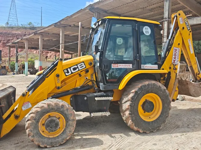 Retroescavadeira 3CX Turbo