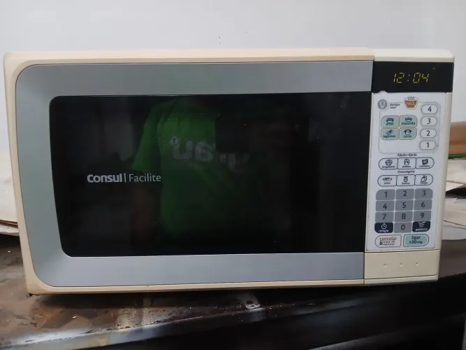 Micro-ondas consul em perfeito condições.