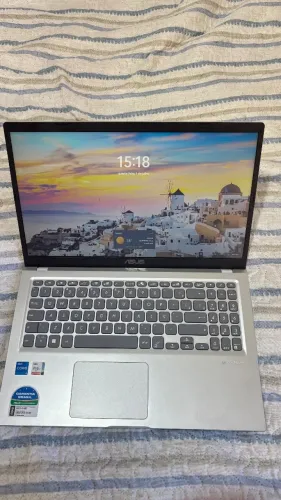 Notebook ASUS Vivobook Intel core i5