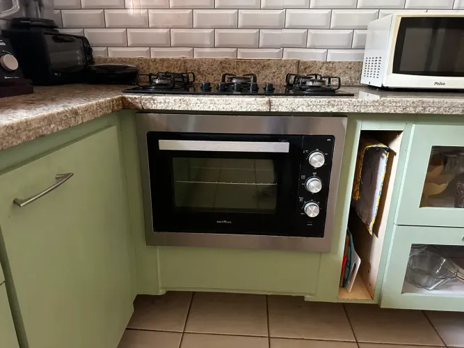 Forno elétrico embutido Britania 220v