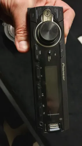 Pioneer MVH-S218BT aceito troca Taramps Stetsom banda sub Selenium
