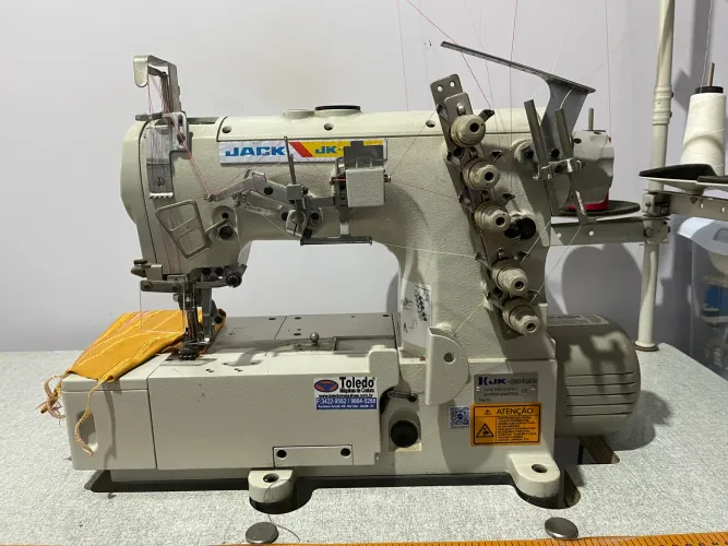 Máquina de costura industrial Galoneira - modelo JK 8569 Jack (com motor eletrônico)