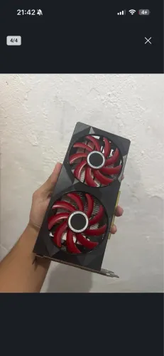 RX 550 4GB COM DEFEITO ENFERRUJADA