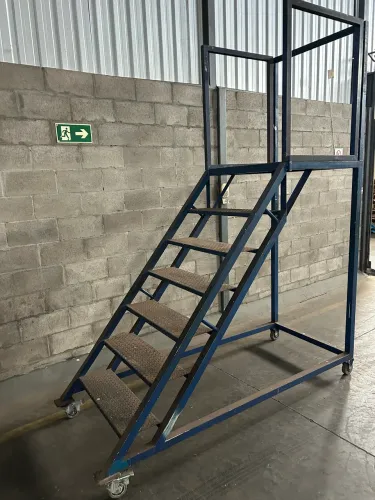Escada plataforma