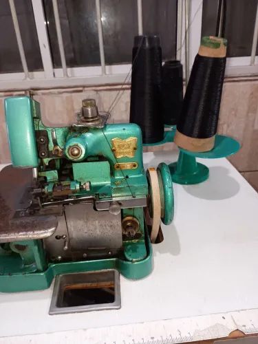 Máquina de costura